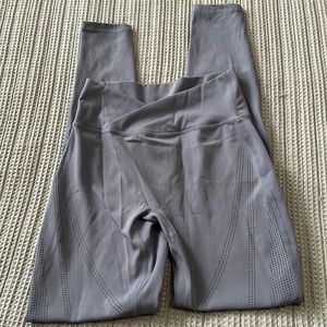 Alphalete crossover leggings